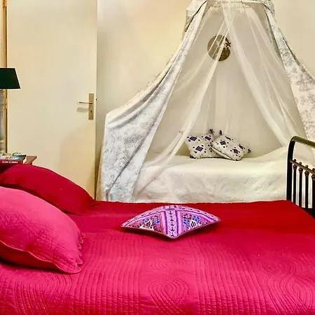 Charming Romantic Tower In Chateau Estate Ocquerre