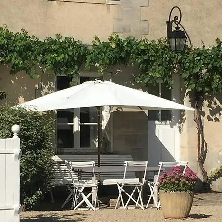 Charming Romantic Tower In Chateau Estate Hébergement de vacances *