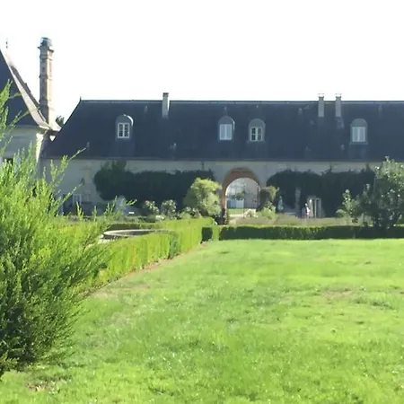 Charming Romantic Tower In Chateau Estate Ocquerre
