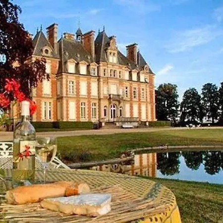 Hébergement de vacances Charming Romantic Tower In Chateau Estate *